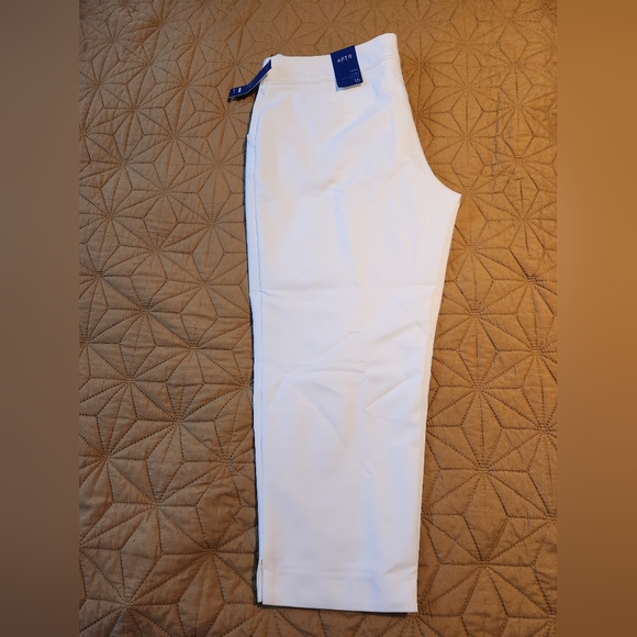 Capri pants NWT - Picture 4 of 4